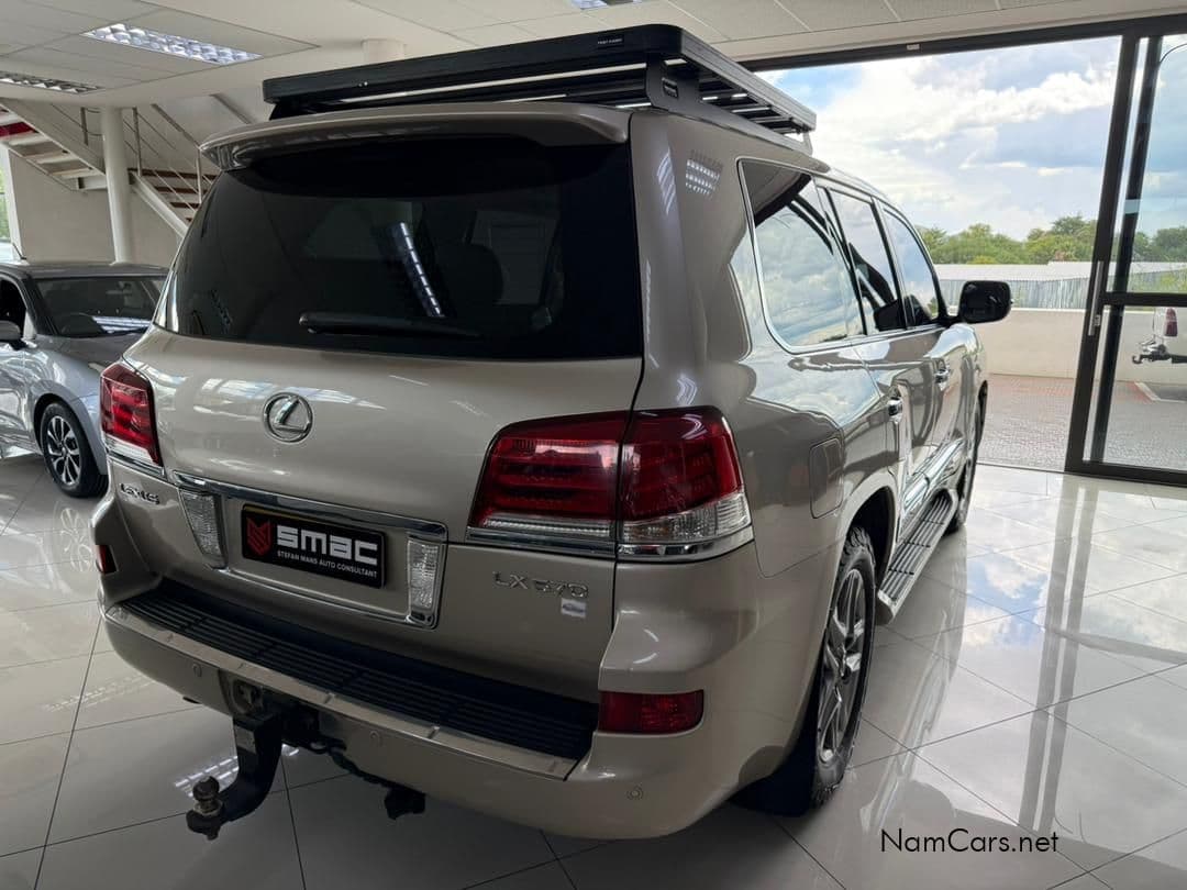 Lexus LX 570 V8 4x4 AT