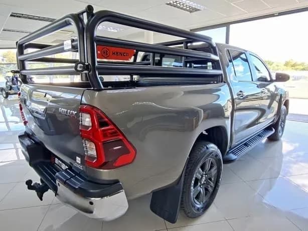 Toyota Hilux 2.8 Gd 6 Raider 4x4 AT