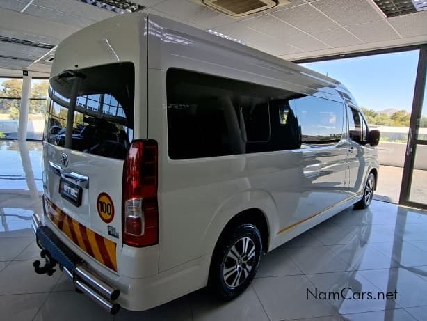 Toyota Quantum 2.8 GL SLWB AT 14 Seater