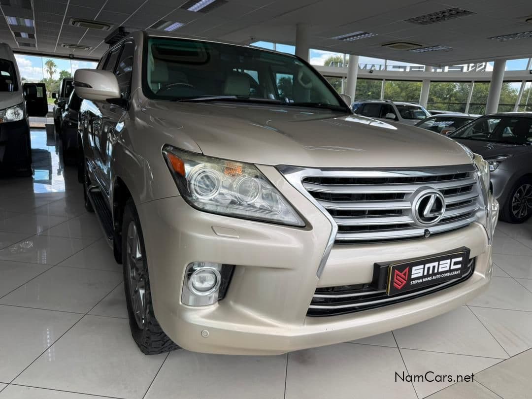 Lexus LX 570 V8 4x4 AT