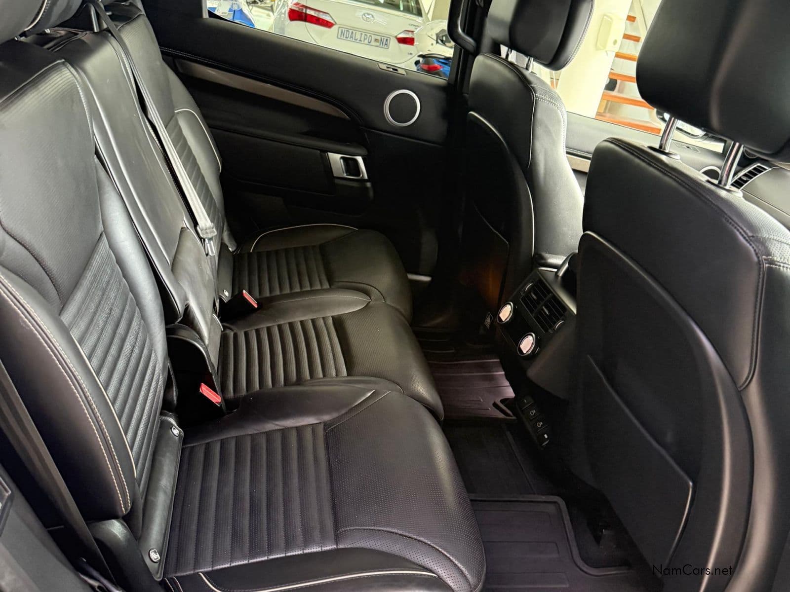 Land Rover Discovery D300 3.0 TD SE R-Dynamic  AWD