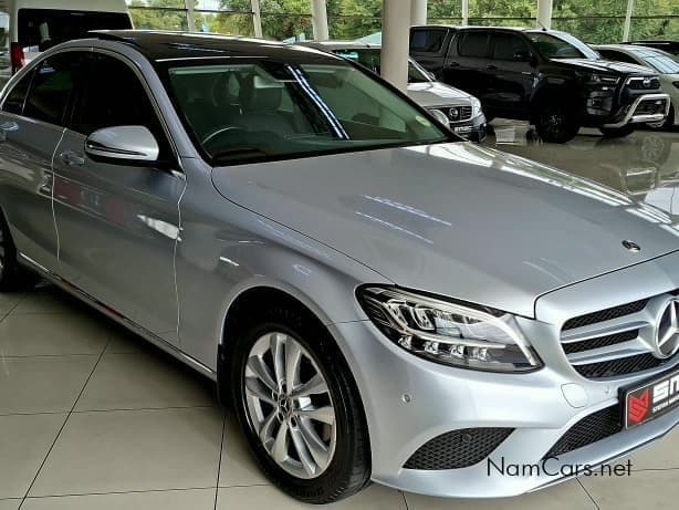 Mercedes-Benz C180 AT