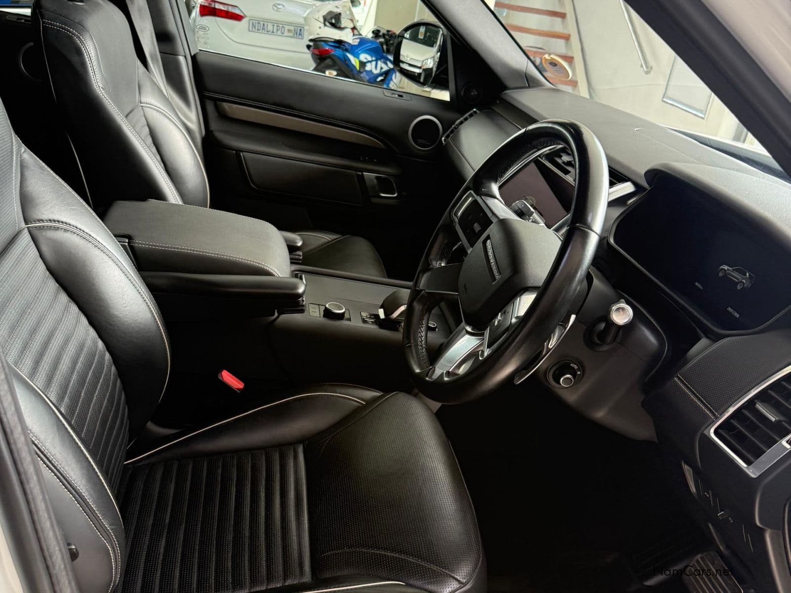 Land Rover Discovery D300 3.0 TD SE R-Dynamic  AWD