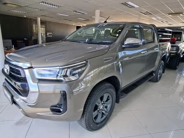 Toyota Hilux 2.8 Gd 6 Raider 4x4 AT