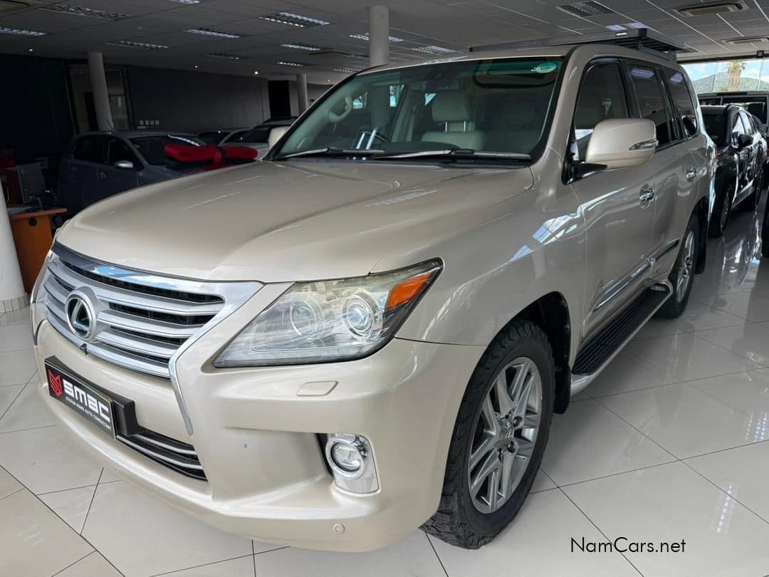 Lexus LX 570 V8 4x4 AT